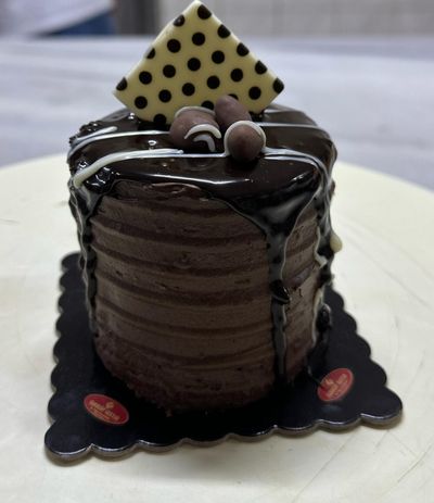 Fıstıklı Çikolatalı Pasta (Adet)