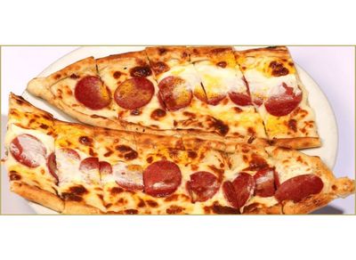 Sucuklu Kaşarlı Pide