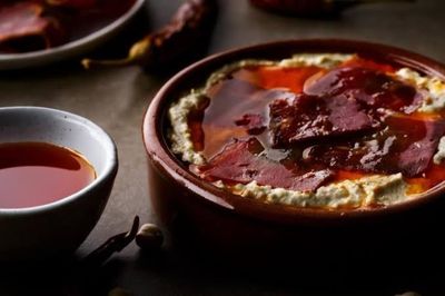 Pastırmalı Sıcak Humus