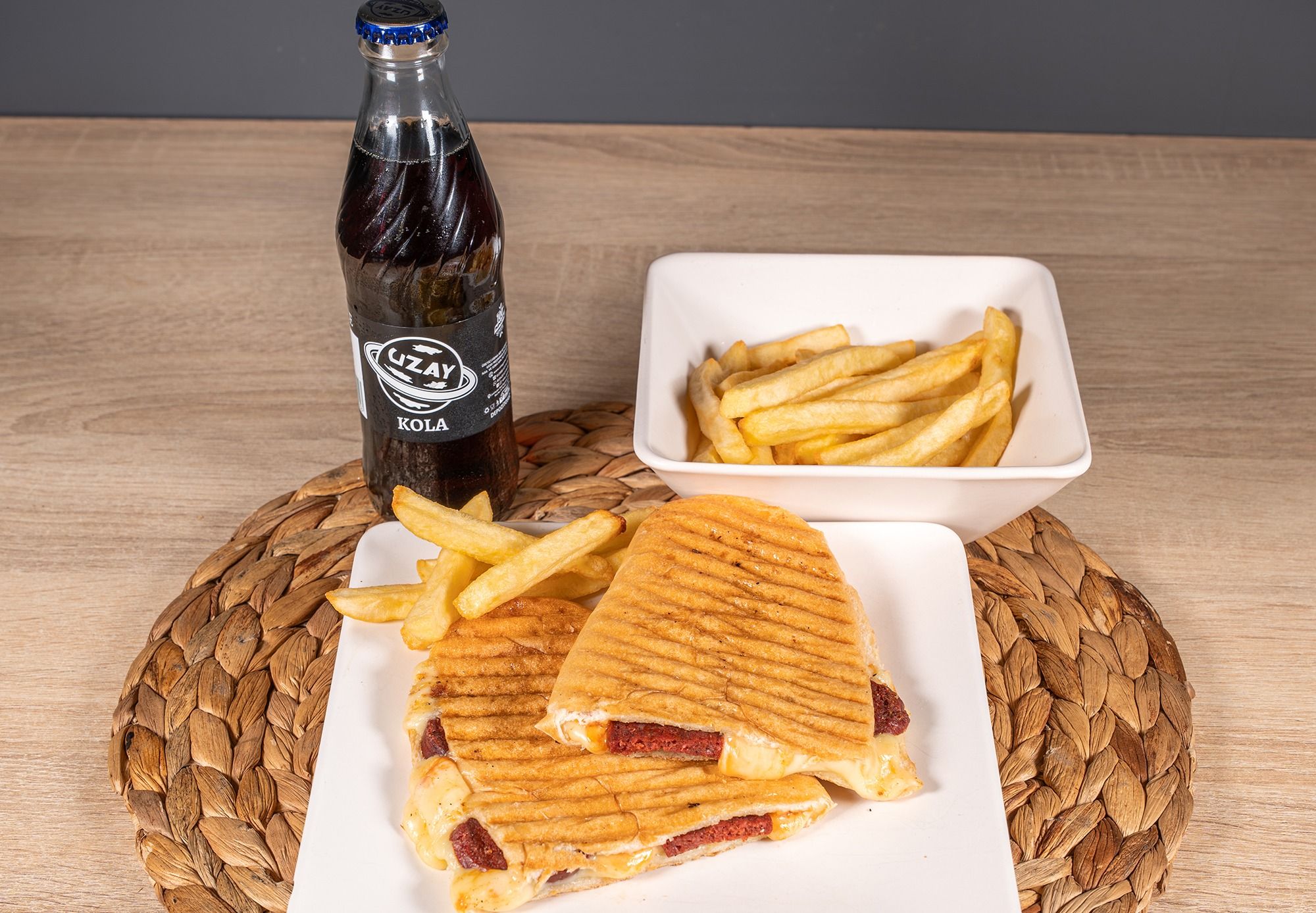 Sanayi Tostu Menü