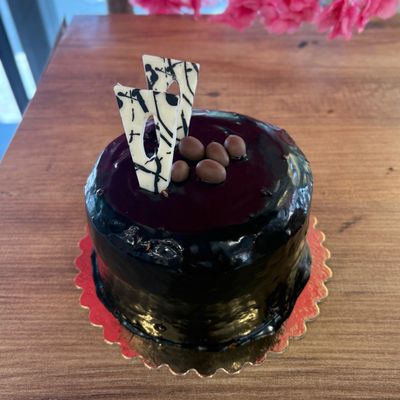 Çikolatalı Pasta (4-6 Kişilik)