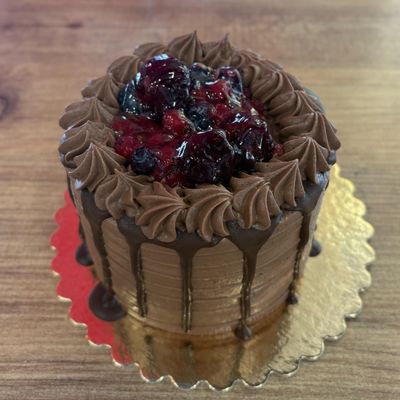 Ganajlı Orman Meyveli Pasta (4-6 Kişilik)