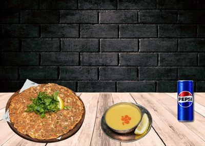 Guşgana Lahmacun Menü