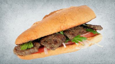 Yarım Ekmek Arası Izgara Köfte