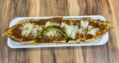 Kıymalı Kaşarlı Pide (75 cm.)