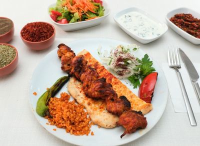 Tavuk Şiş Menü