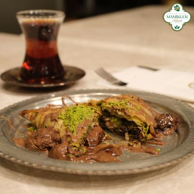 Muska Kaymaklı Katmer Tatlısı