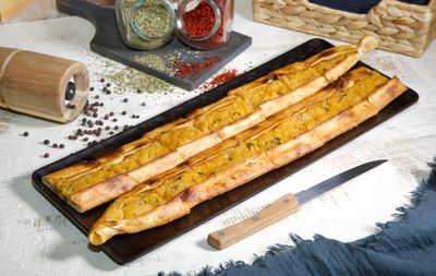 Patatesli Vejetaryen Pide