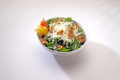 Peynirli Salata