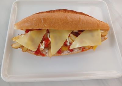 Kaşarlı Patso Sandviç