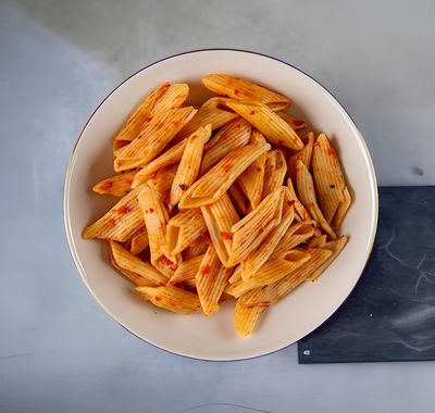 Kırmızı Zeytin Yolu (Domates Soslu Penne)