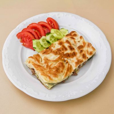 Kıymalı Kaşarlı Su Böreği