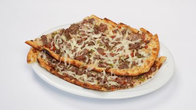 Kuşbaşılı Kaşarlı Pide 