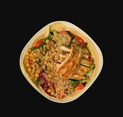 Kinoalı Izgara Tavuk Salata