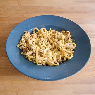 Tavuklu Köri Soslu Makarna