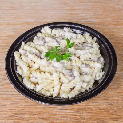 Kremalı Tavuklu Makarna