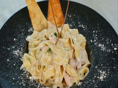 Fettuccine Alfredo