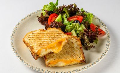 4 Peynirli Tost