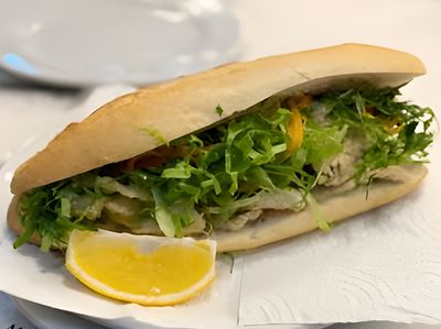 3/4 Ekmek Arası Hamsi