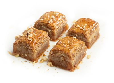Mado Cevizli Ev Baklavası
