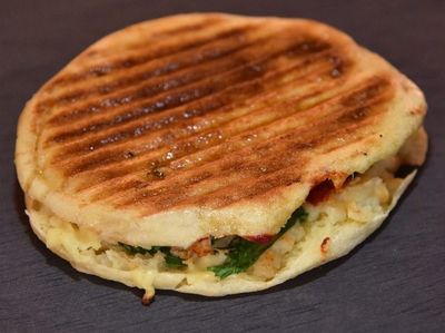 Karışık Bazlama Tost