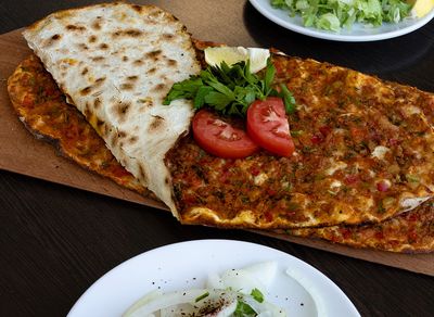 Antep Usulü Lahmacun