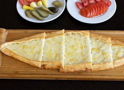 Kaşarlı Pide