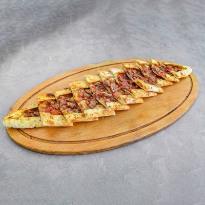 Kıymalı Kır Pidesi