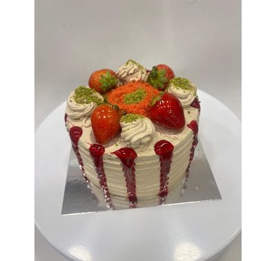 Çikolatalı Çilekli Pasta (No.0)