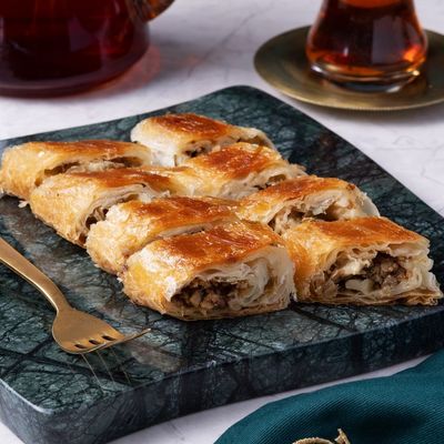 Peynirli Kol Böreği