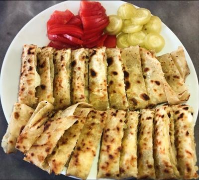 Sucuklu Kaşarlı Gözleme