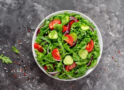 Tiftik Etli Ispanaklı Salata