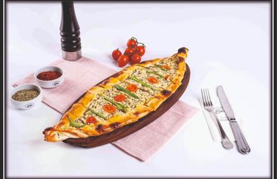 Bol Otlu Peynirli Pide