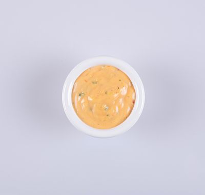 Fesleğenli Cheddar Sos