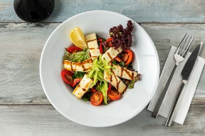 Hellim Peynirli Salata