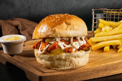 Extreme Chili Chicken Burger