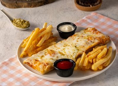 Deliqht Margherita Pizza + Patates Kızartması + İçecek