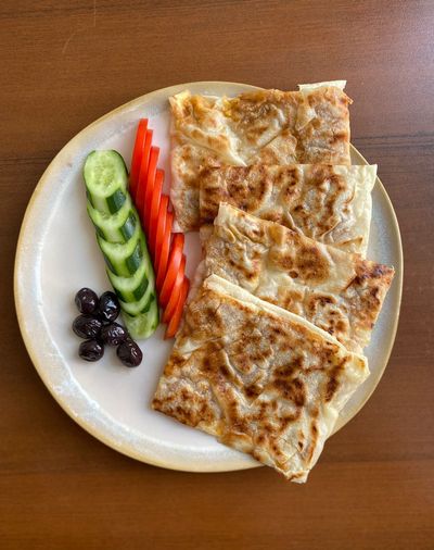 Yumurtalı Peynirli El Açması Gözleme