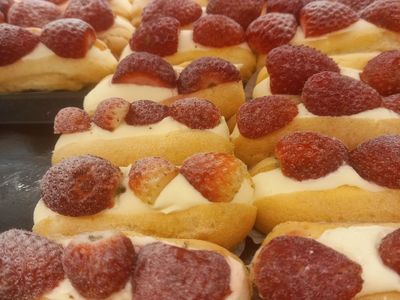 Ekler Çi̇lekli (1 kg.)