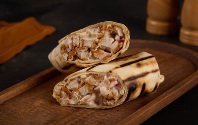 Kuzin Köz Patlıcanlı Tavuk Dürüm