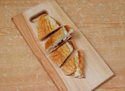 Kavurmalı Kaşarlı Tost