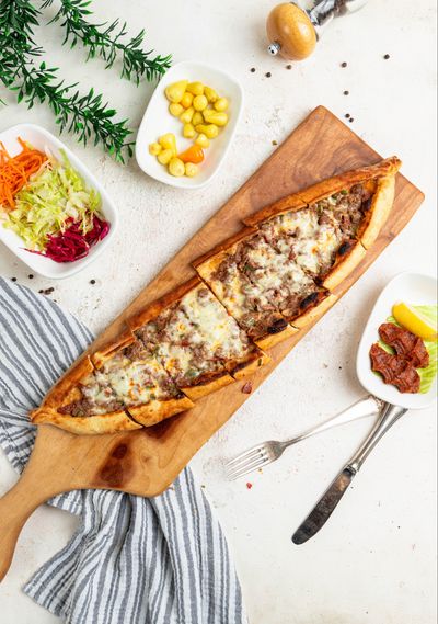 Kuşbaşı Kaşarlı Pide