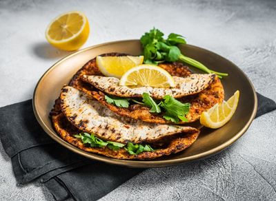 4'Ü Bir yerde lahmacun