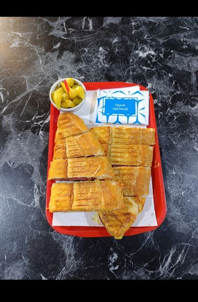 Tam Ekmek Arası Patatesli Kaşarlı Tost