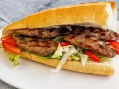 Tam Ekmek Arası Köfte