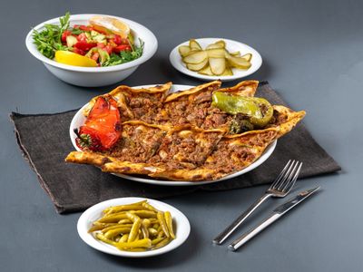 Kuşbaşılı Pide