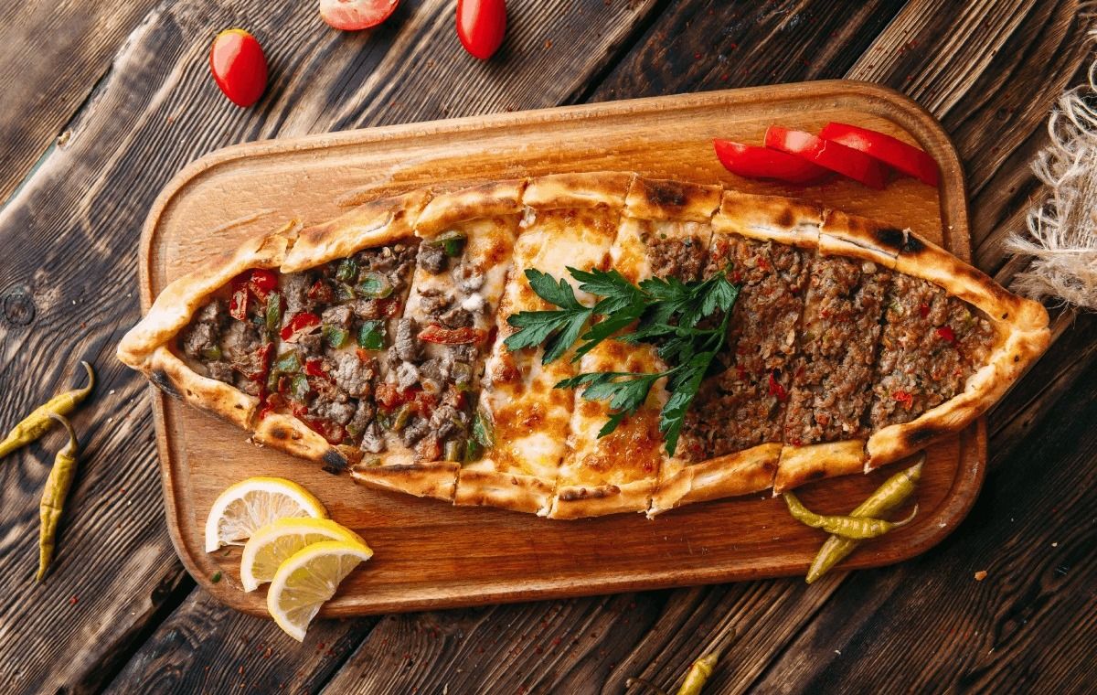 Kuşbaşı Kaşarlı Pide