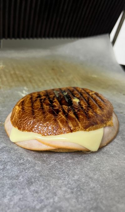 Hindi Füme Poğaça Tost