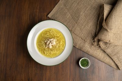 Erişteli Tavuk Çorbası