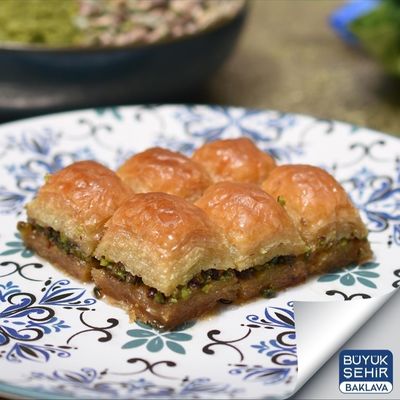 Fıstıklı Baklava (1 kg.)